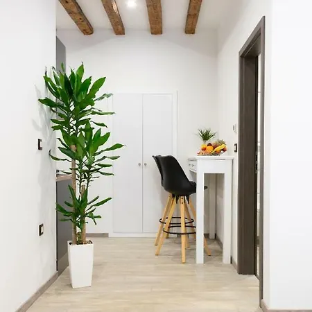 Apartment L&a