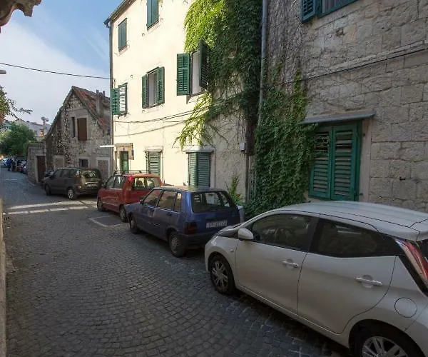 L&a Апартаменты *